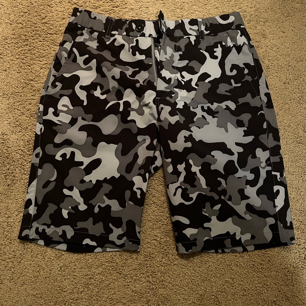 Greyson montauk camo shorts